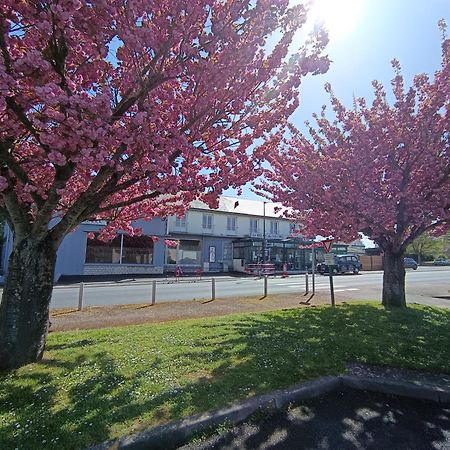 Le Relais Du Velors Hotell Beaumont-en-Véron Eksteriør bilde