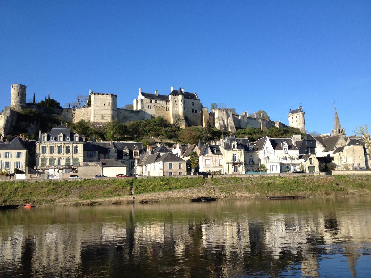 Le Relais Du Velors Hotell Beaumont-en-Véron Eksteriør bilde